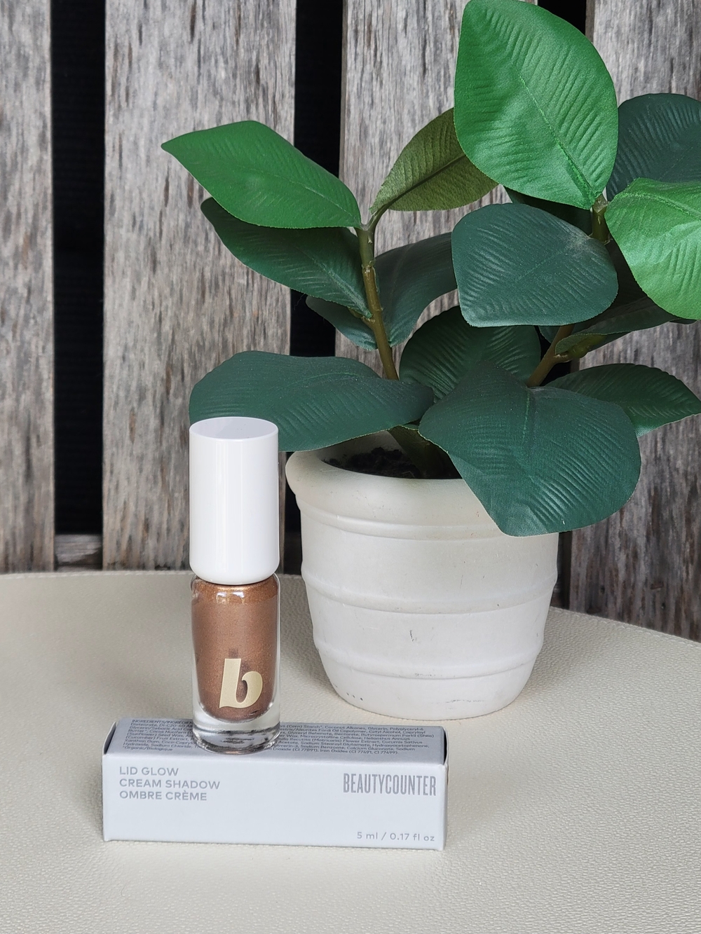 beautycounter Lid Glow Cream Shadow In SEPIA - Picture 4 of 9